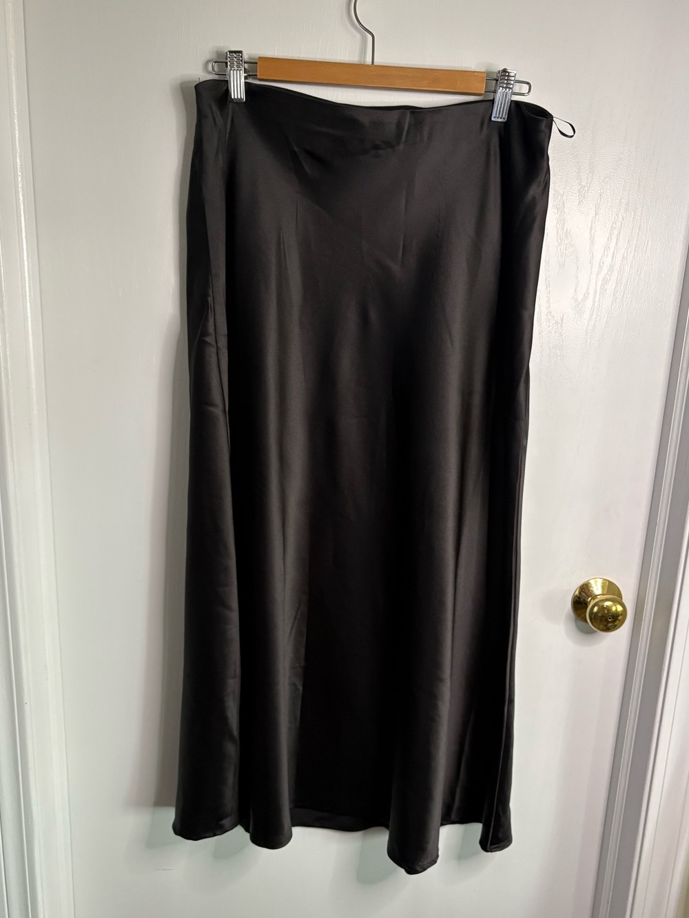 NWOT Black Satin Poly A-Line Slip Style Midi Skirt Sz L Minimalist Boho Goth Y2K
